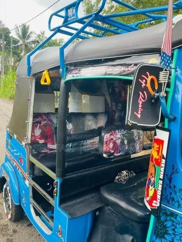 Bajaj RE 2006