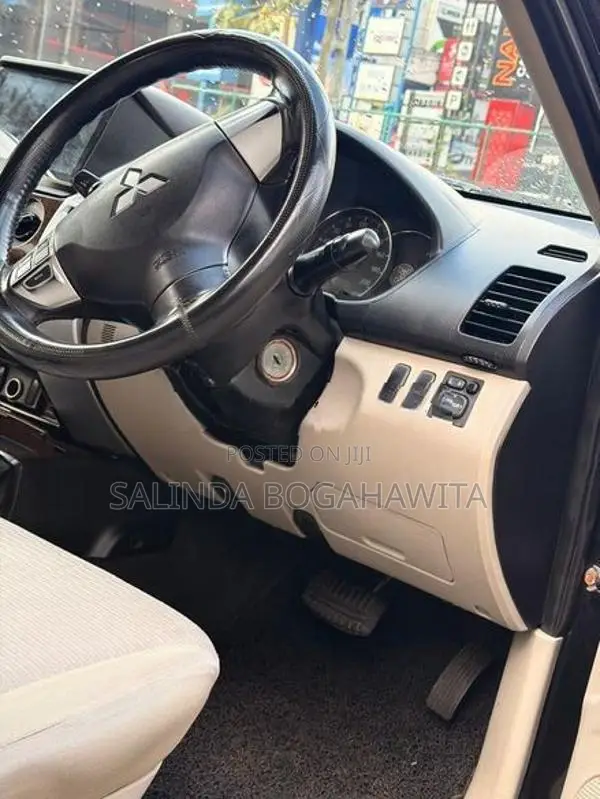 Mitsubishi Montero Sport 2011