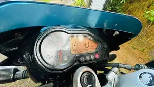 Bajaj Pulsar 180 2010