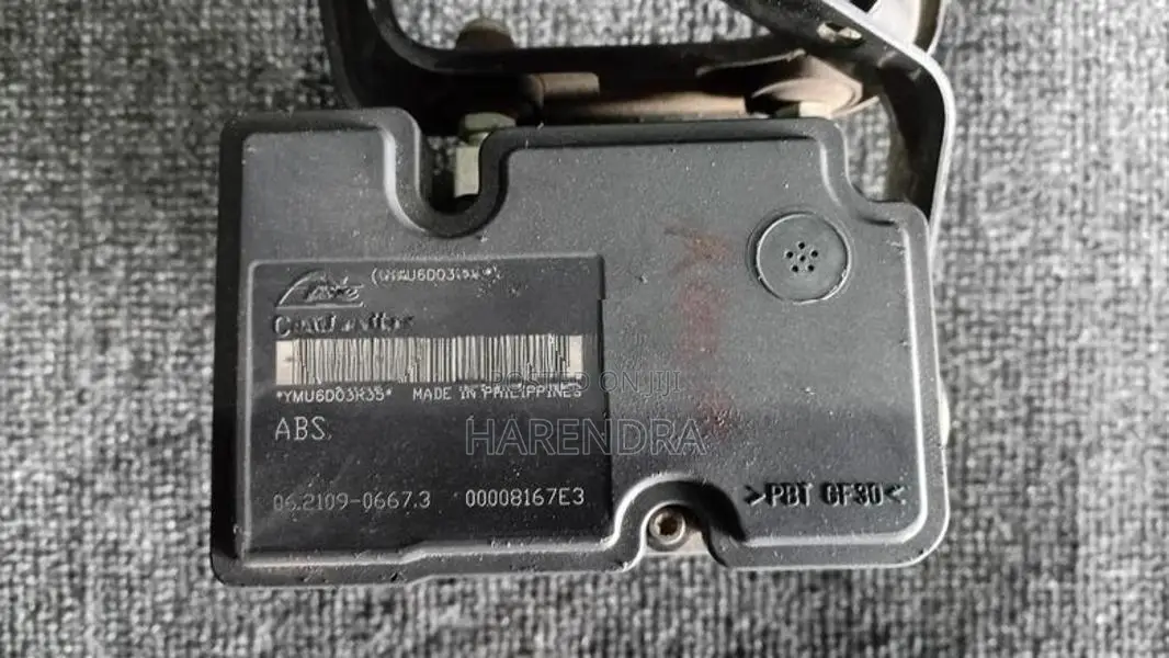 Toyota passo KGC10 ABS