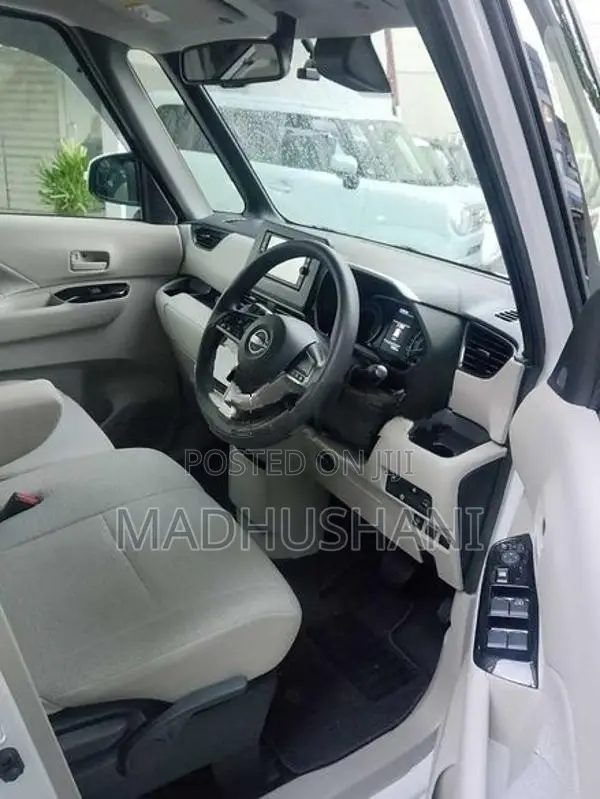 Nissan Roox 2024
