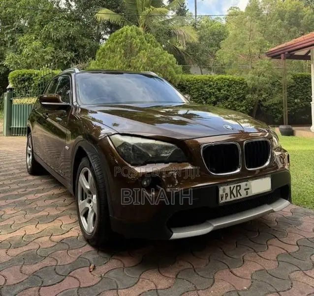 BMW X1 2011