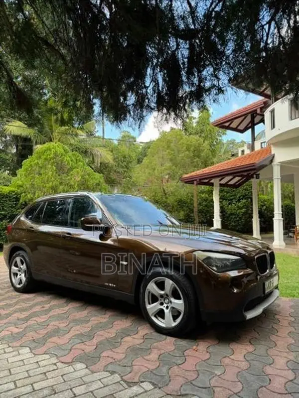 BMW X1 2011