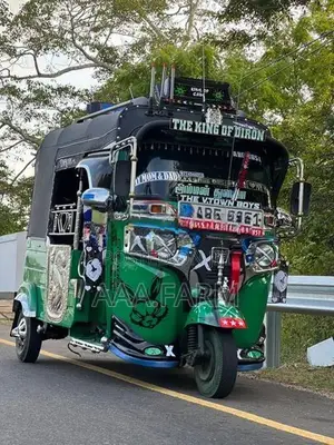 Bajaj RE 2015