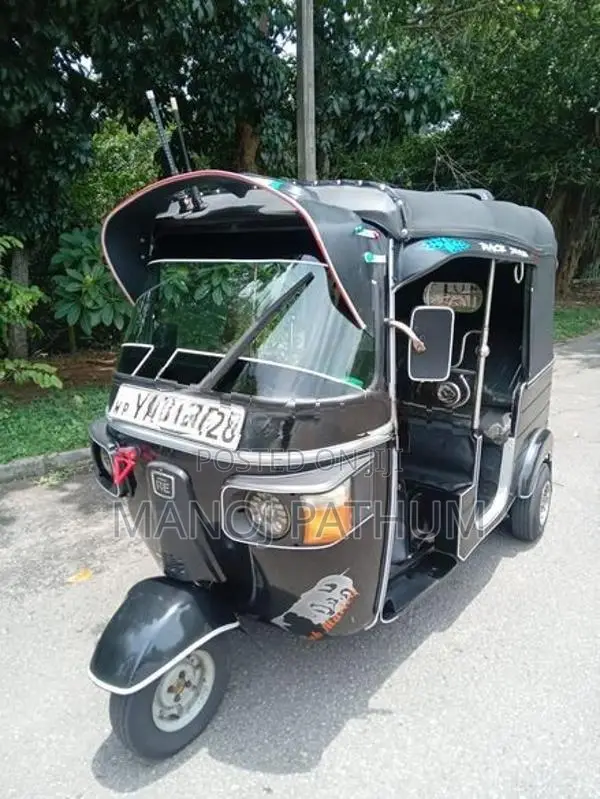 Bajaj RE 2010