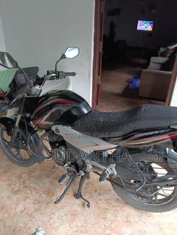 Bajaj Discover 125 2012