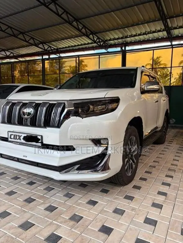 Toyota Land Cruiser Prado 150 TX 2023
