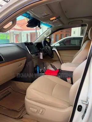 Toyota Land Cruiser Prado 150 TX 2023