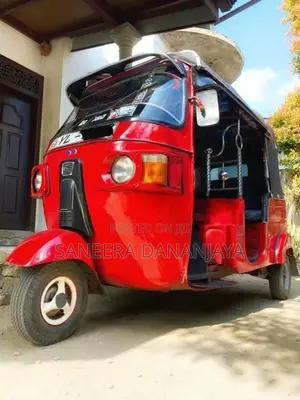 Bajaj RE 2011