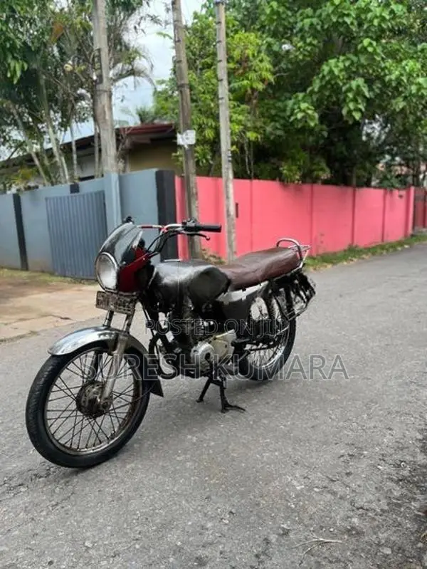 Bajaj Boxer 2004