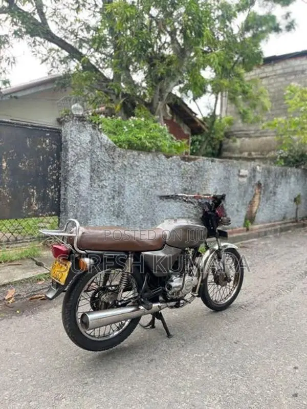 Bajaj Boxer 2004