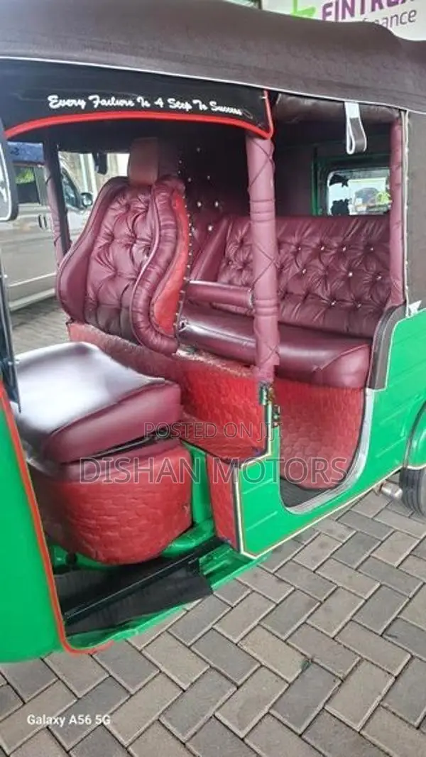 Bajaj RE 4 Stroke 2010
