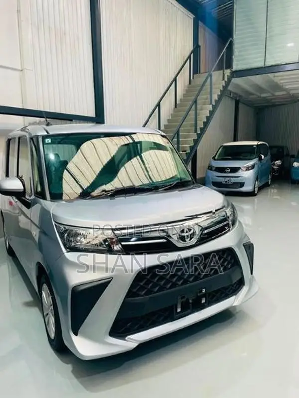 Toyota Roomy x 2023