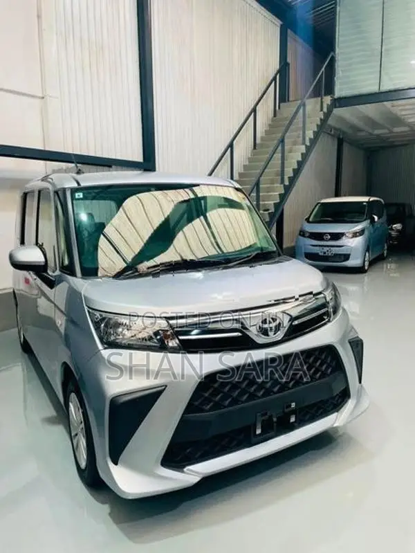 Toyota Roomy x 2023