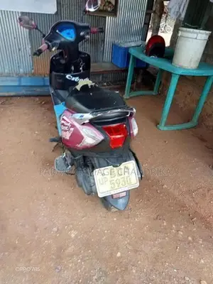 TVS Scooty Zest 2015