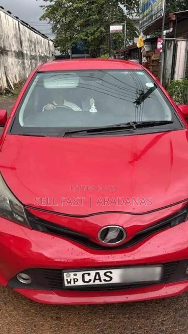 Toyota Vitz 2014