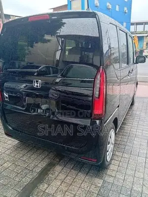 Honda N-Box G 2024