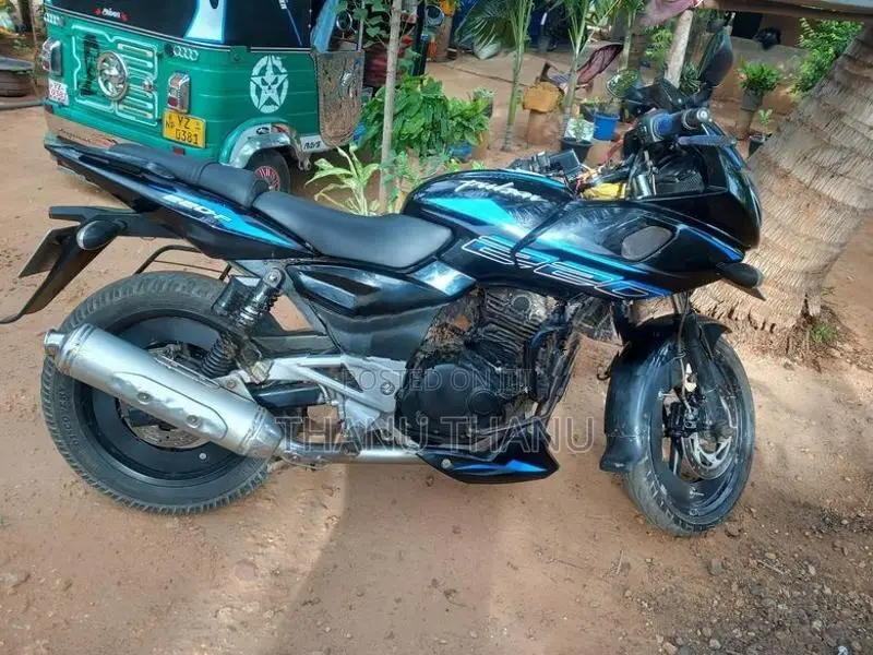 Bajaj CT100 2012