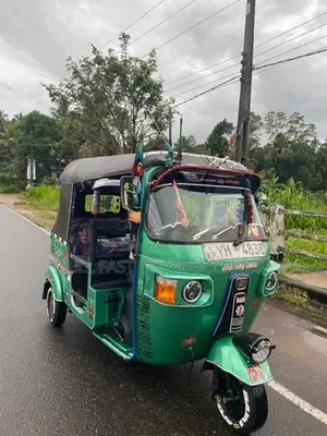 Bajaj RE 2011