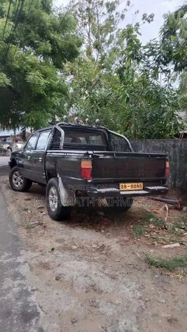 Nissan Dutsun Double Cab 1986