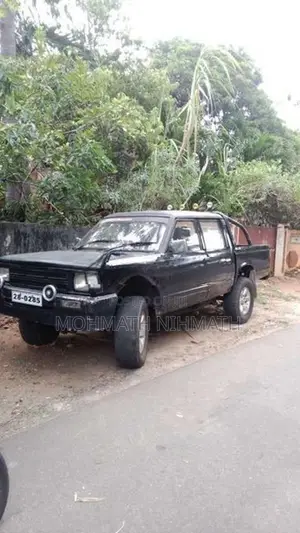 Nissan Dutsun Double Cab 1986