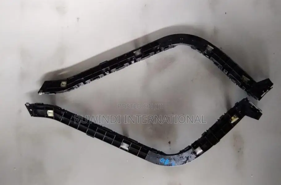 Honda Gp1 Rear Bumper Reatainer Lh/rh