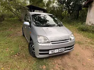 Daihatsu Mira 2006