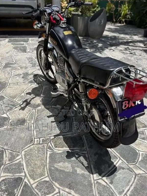 Suzuki GN 125 2026