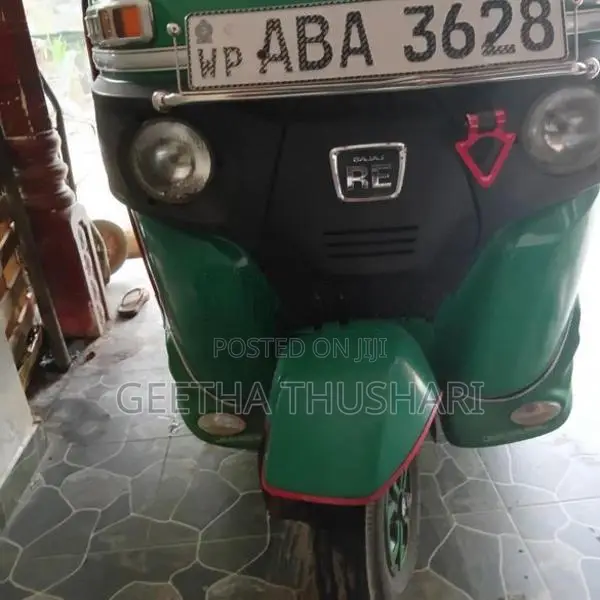 Bajaj RE 2015