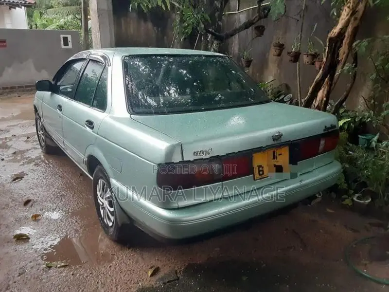 Nissan Sunny 1993