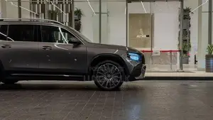 Mercedes Benz GLB 180 AMG LINE Plus 2025