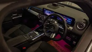 Mercedes Benz GLB 180 AMG LINE Plus 2025