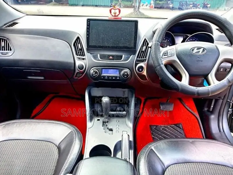 Hyundai Tucson SUN ROOF 2013
