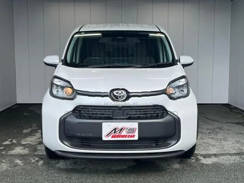 Toyota Sienta G HEV 7 Seater 2025