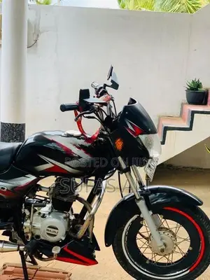 Bajaj CT100 2013