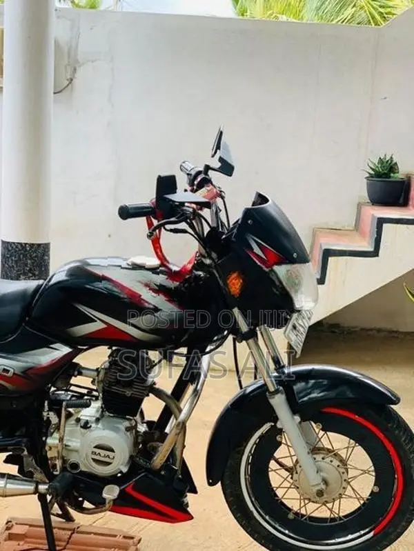 Bajaj CT100 2013