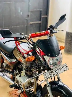Bajaj CT100 2013
