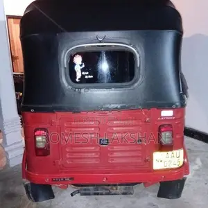 Bajaj RE 2016