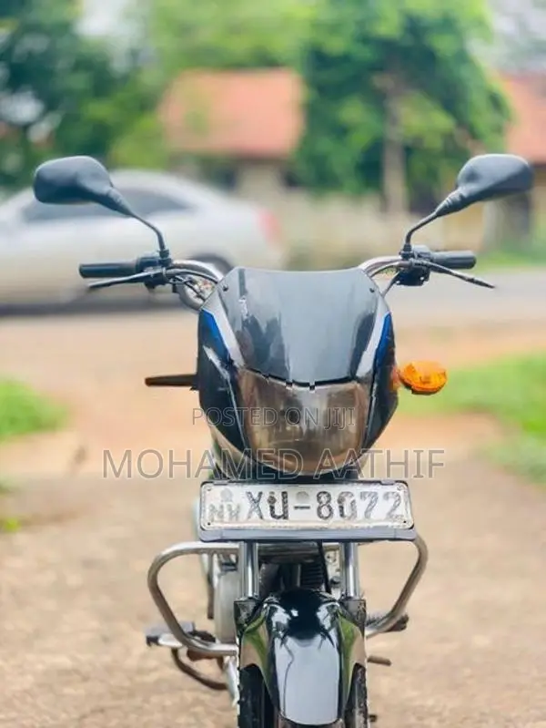 Bajaj CT100 2012