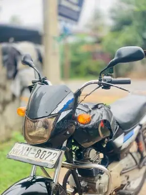 Bajaj CT100 2012