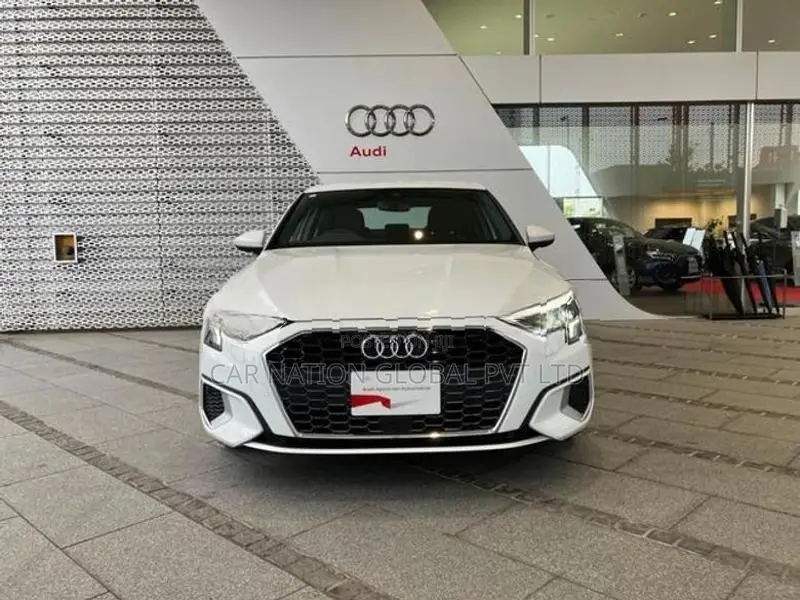 Audi A3 Sedan 30TFSI Advance 2024