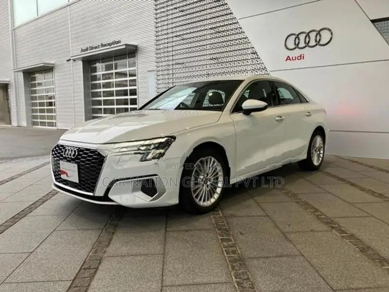 Audi A3 Sedan 30TFSI Advance 2024