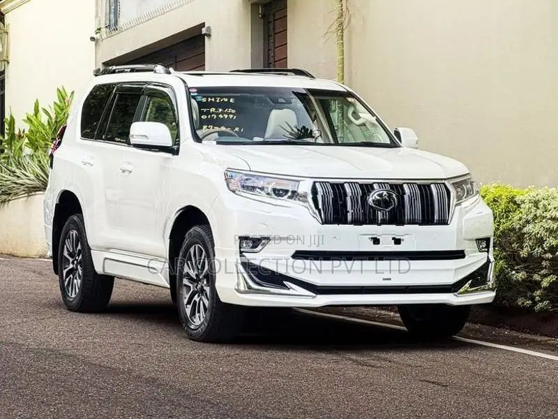 Toyota Land Cruiser Prado 2023