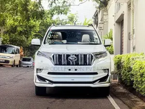 Toyota Land Cruiser Prado 2023