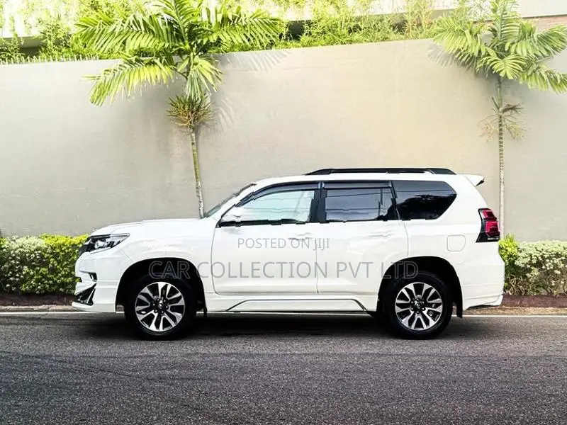 Toyota Land Cruiser Prado 2023