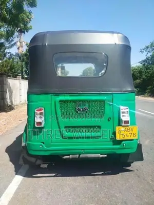 Bajaj RE 2025
