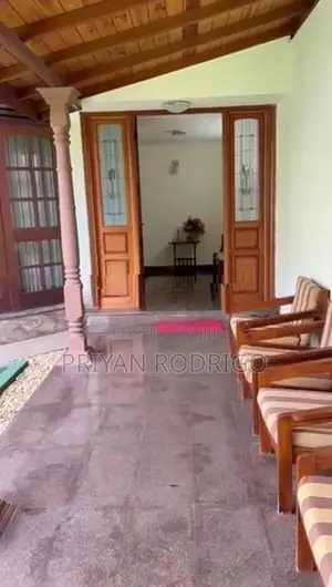 Colombo 06 - Luxury House on 15.5 Perches of Land for Sale