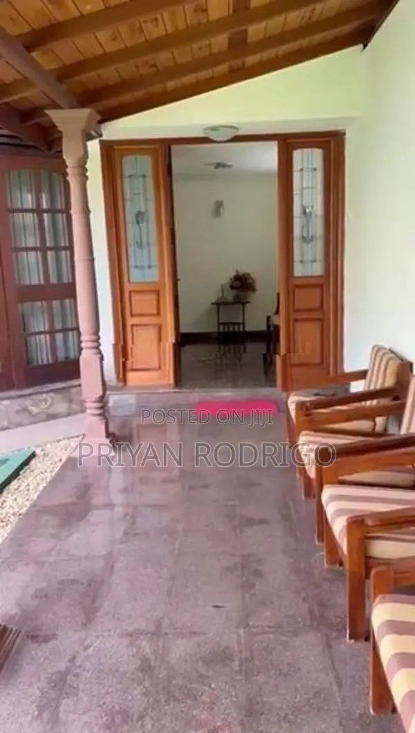 Colombo 06 - Luxury House on 15.5 Perches of Land for Sale