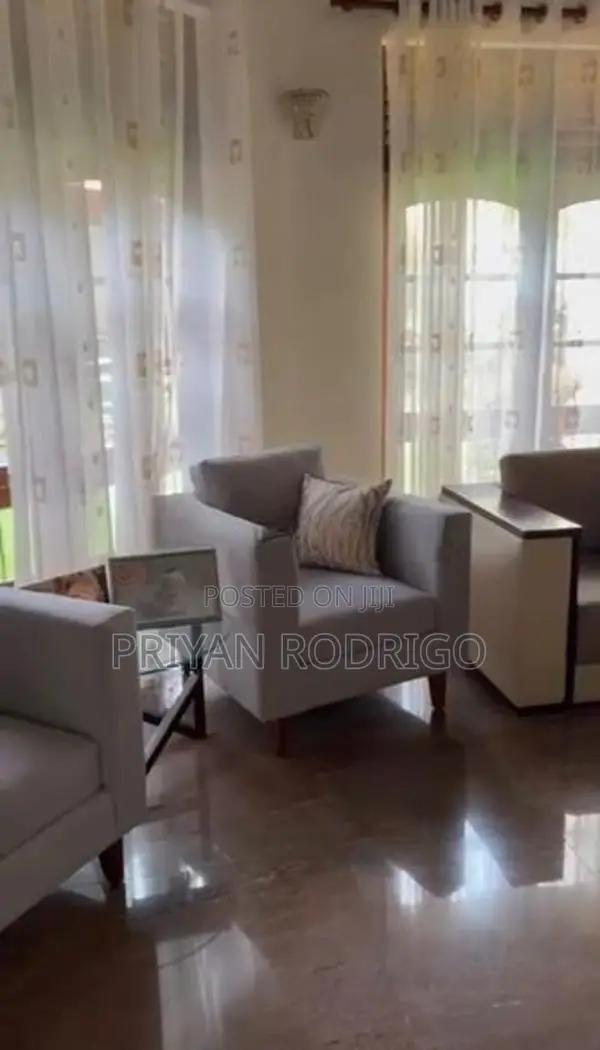 Colombo 06 - Luxury House on 15.5 Perches of Land for Sale