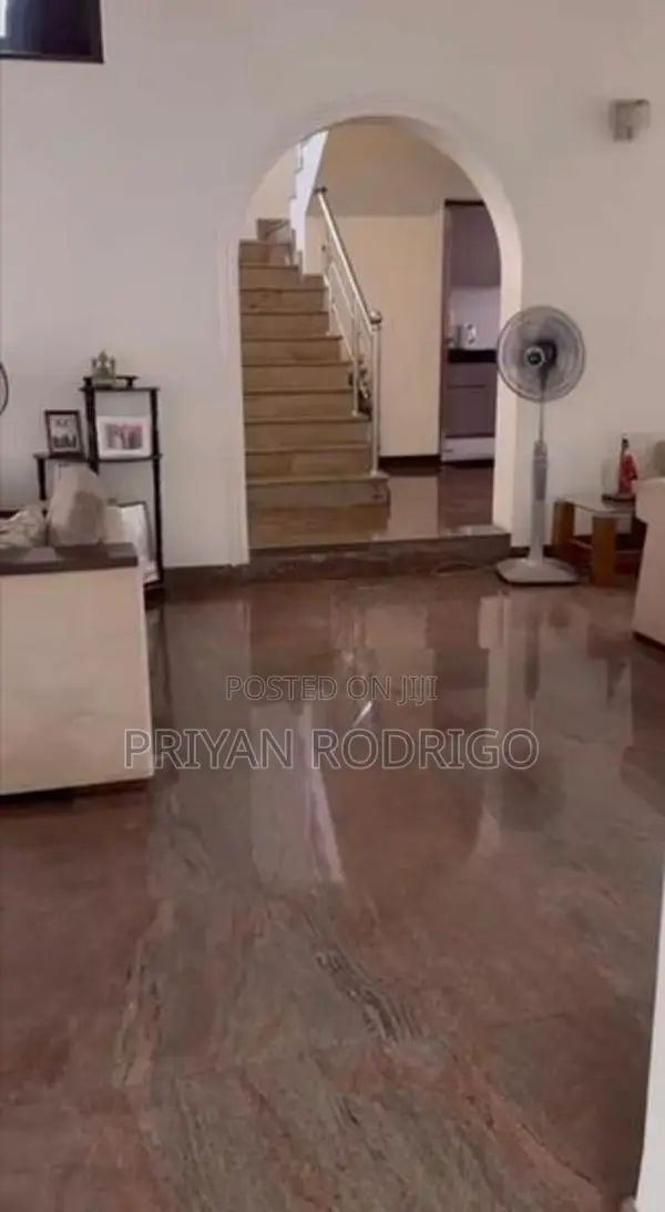 Colombo 06 - Luxury House on 15.5 Perches of Land for Sale